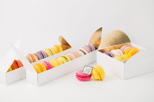 publicité de macarons en boite